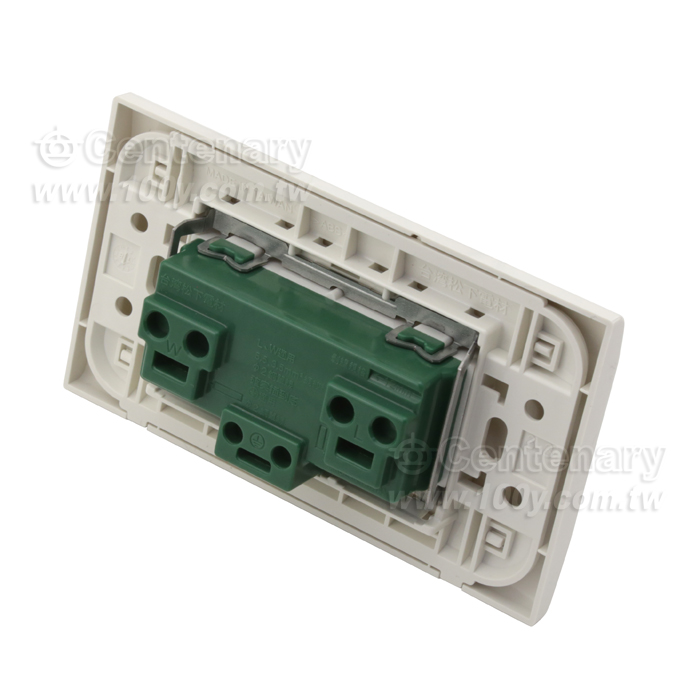 埋入式2P附接地極插座 20A/250V - 126049 產品圖片