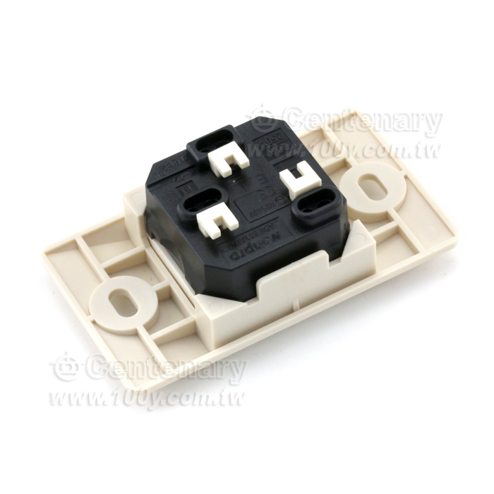 橫式插線式單孔萬用插座20A 250V - 142647 產品圖片