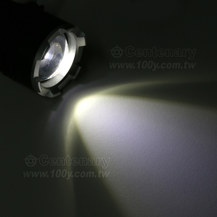 四核LED直充式調焦手電筒 - 147273 產品圖片