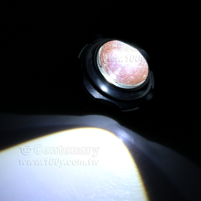 Large Wide Angle High Brightness Flashlight - 140280 Product Image