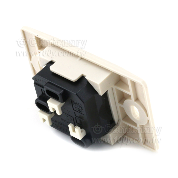 橫式插線式單孔萬用插座20A 250V - 142647 產品圖片