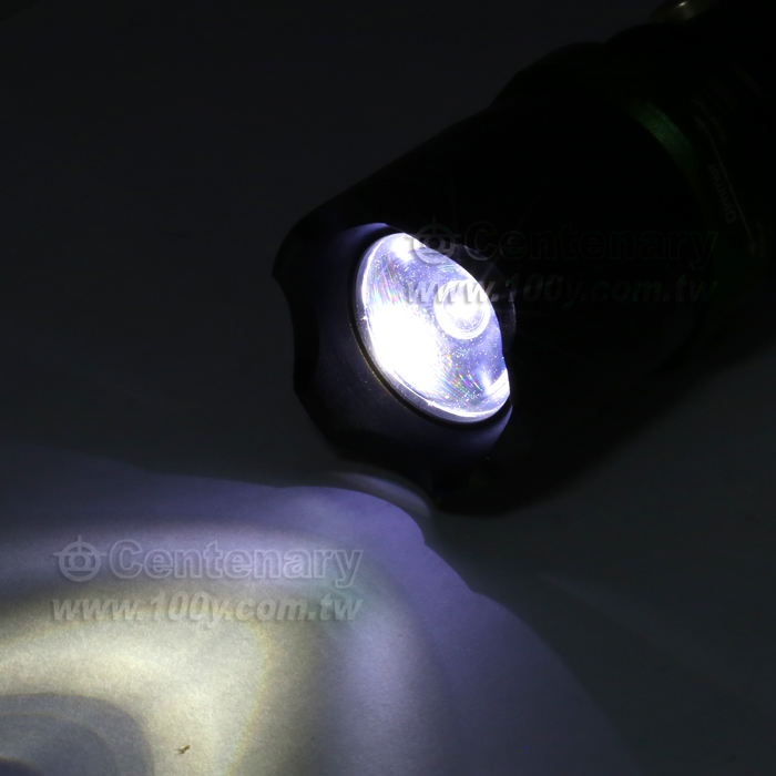 Chargeable Strong-Light Flashlight - 105738 Product Image