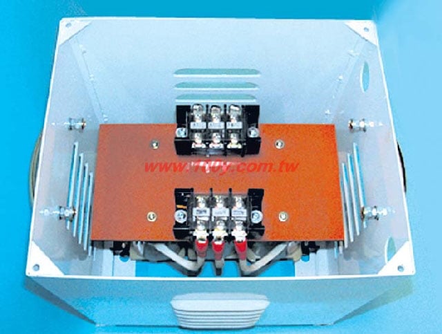 208VAC/220VAC  15A
