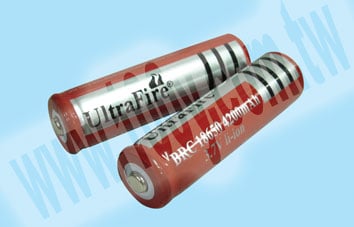 UltraFire_BRC 18650 4200mAh 3.7V Rechargeable Battery